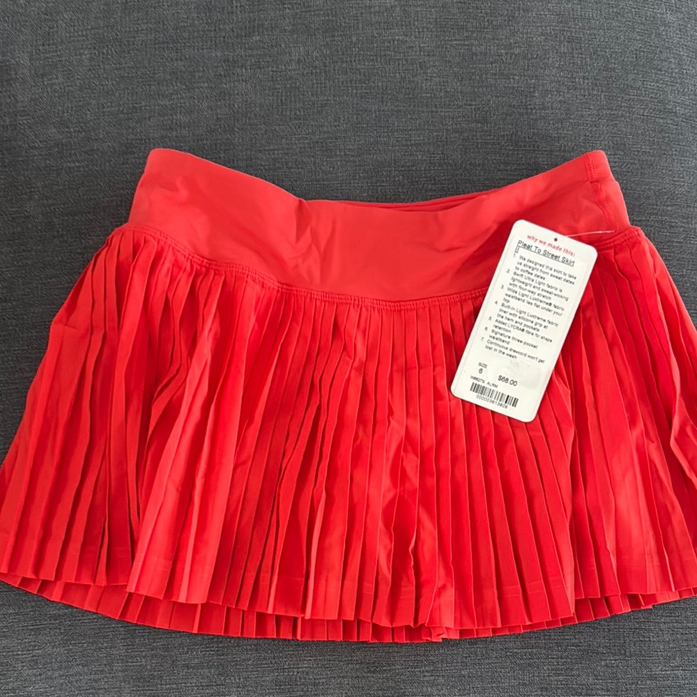 Lululemon size 6 Orange Pleated tennis or Pickle ball skort